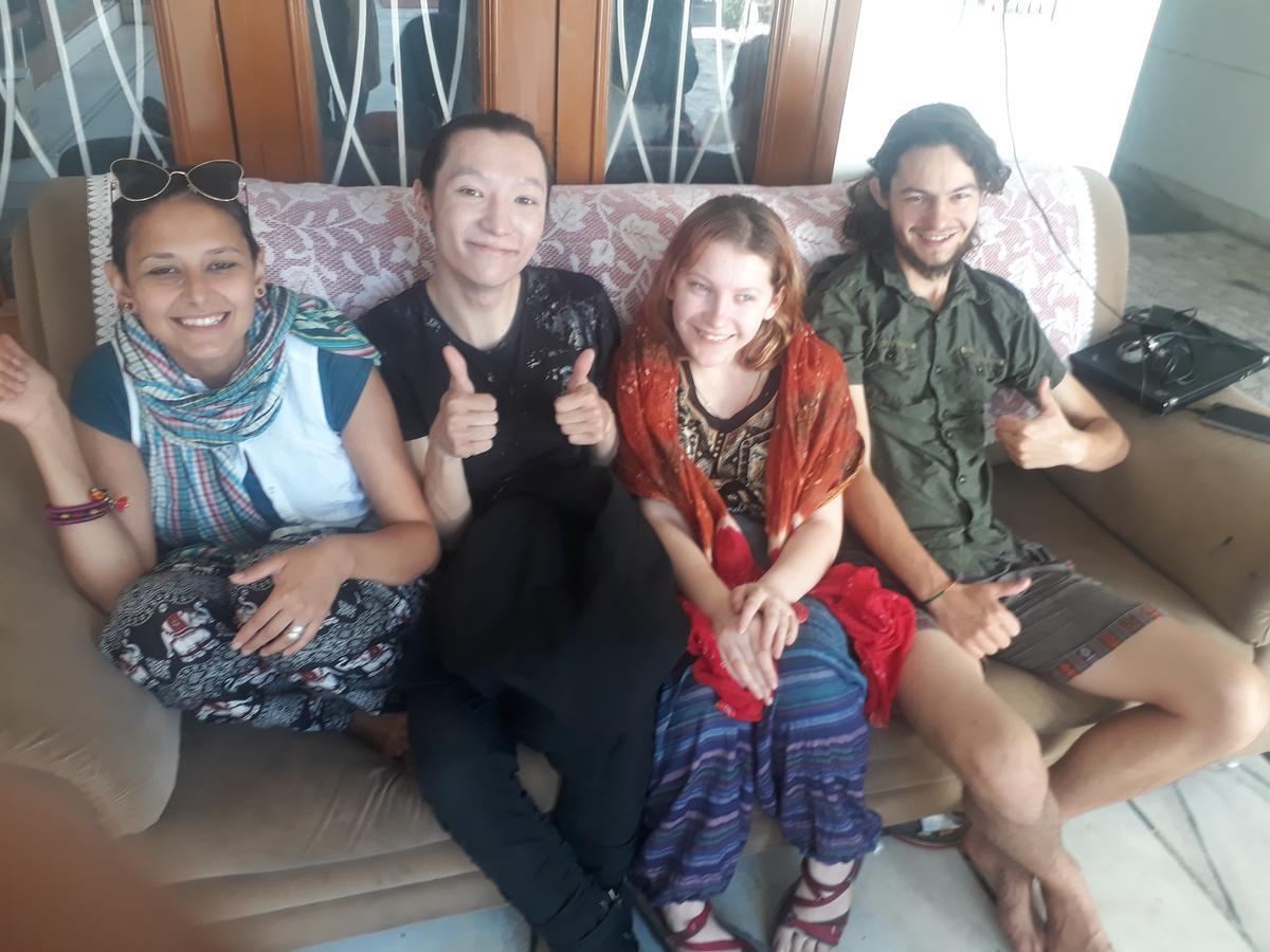 Lazy Mozo Backpackers Hostel *