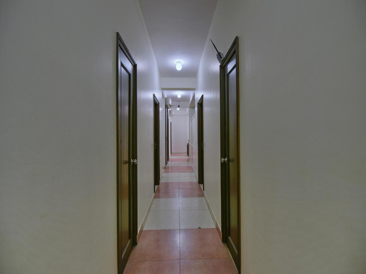 Oyo 4647 Hari Hotel 2*