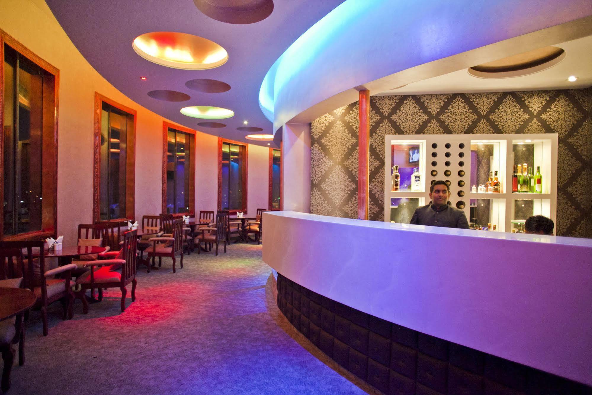 Om Tower 3*