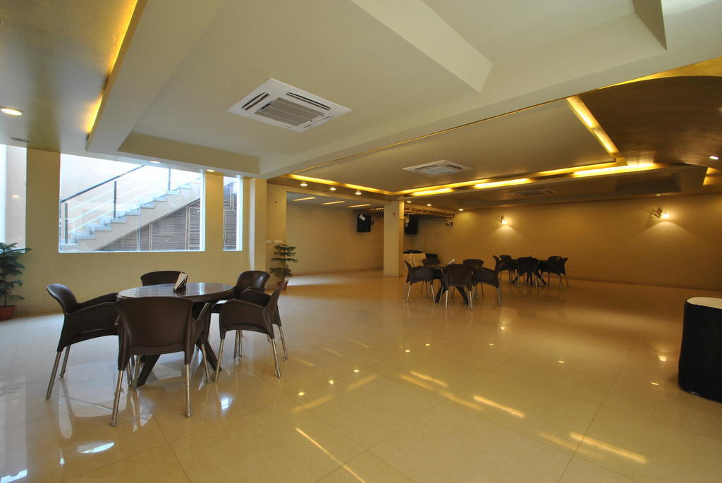 Dev Hotel
