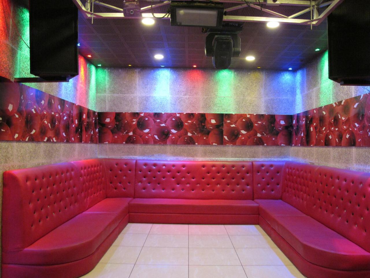 Tgi Apple 3*