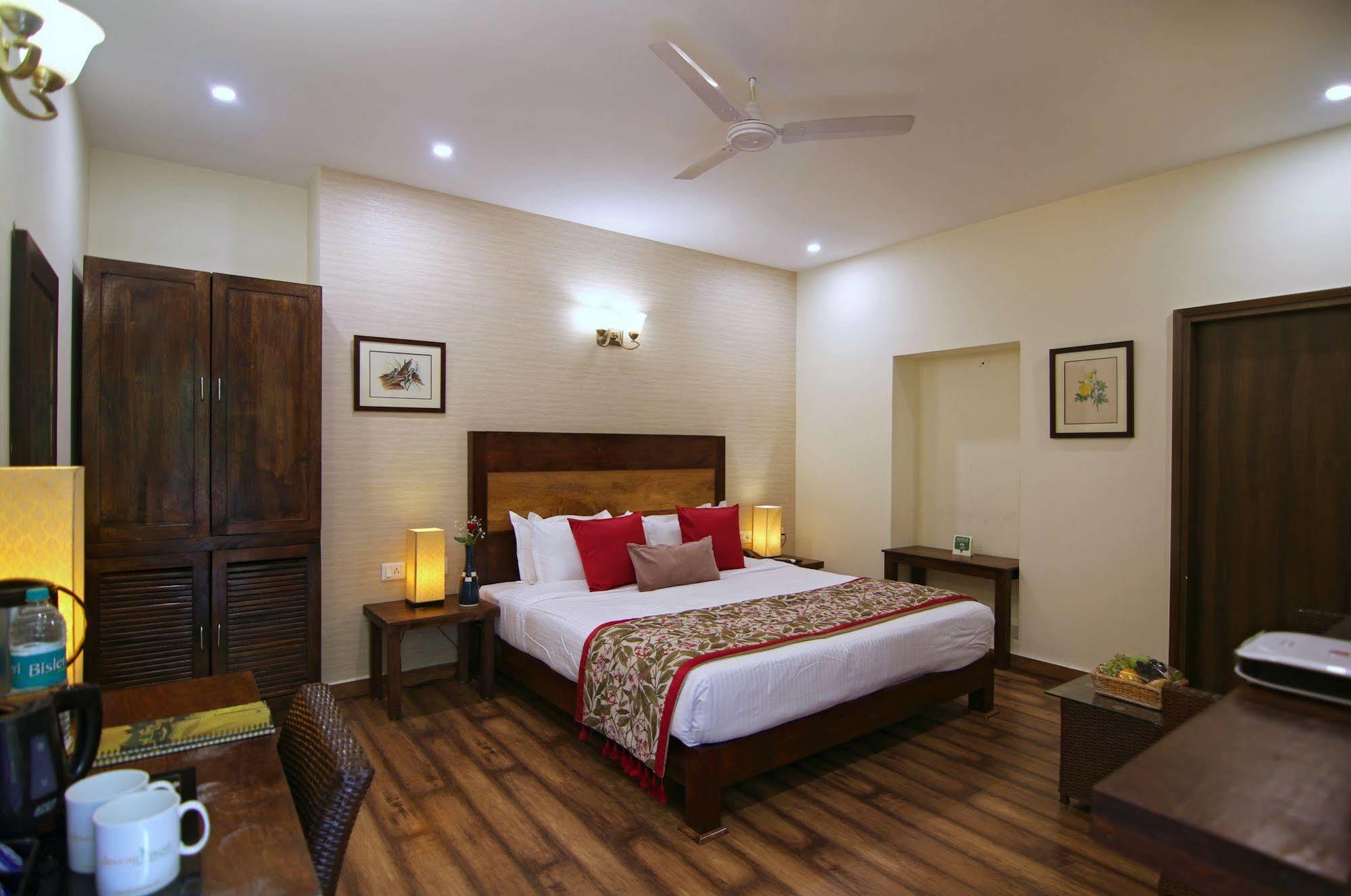 Devraj Niwas 3*