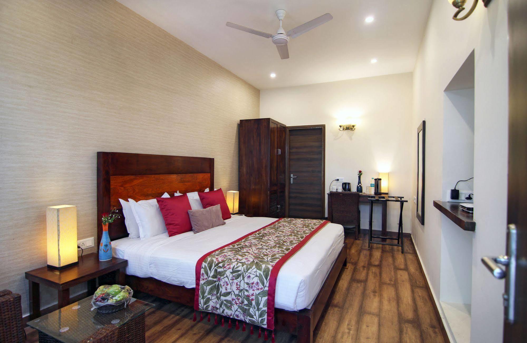 Devraj Niwas Hotel 3*