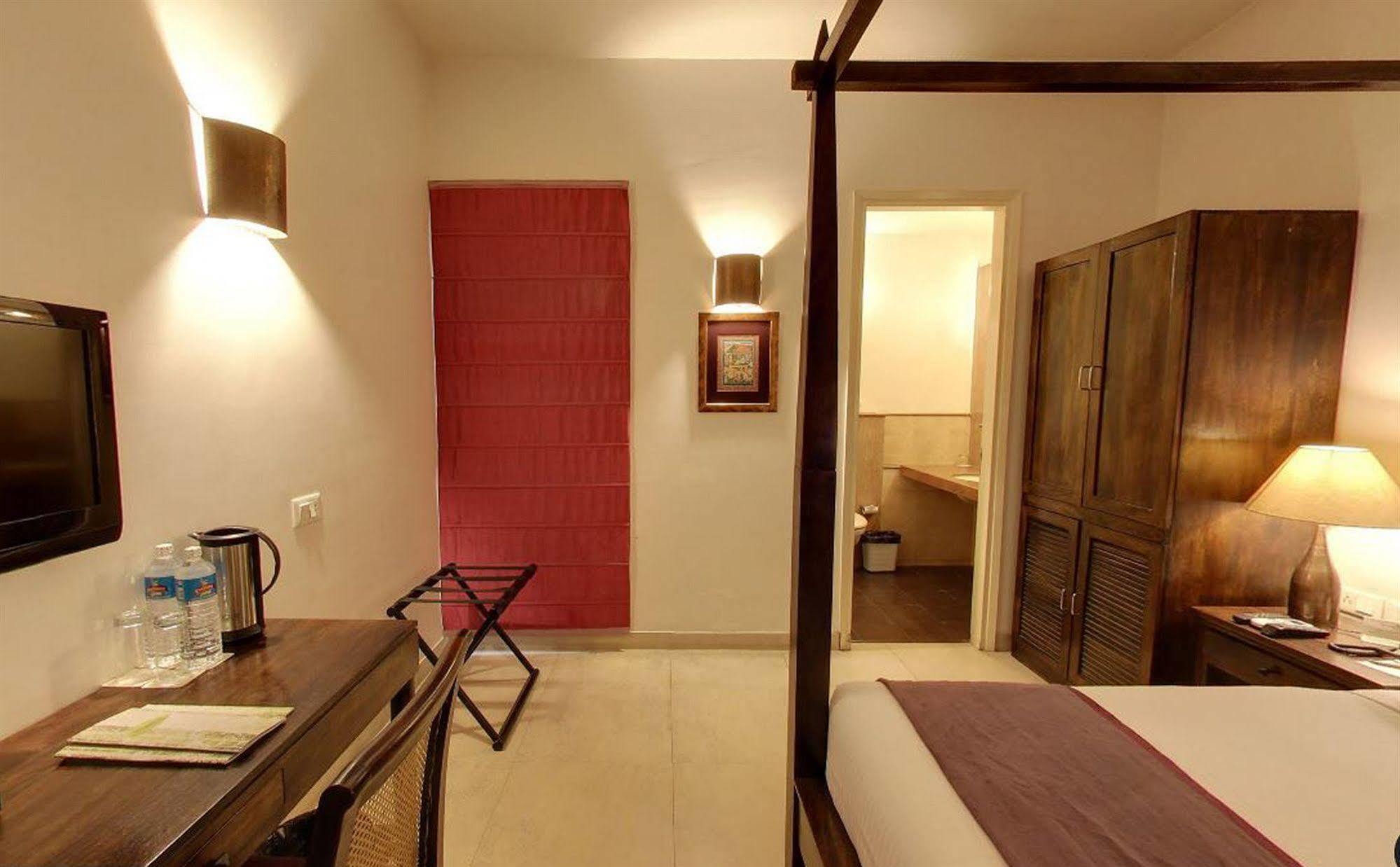 Hotel Devraj Niwas Jaipur