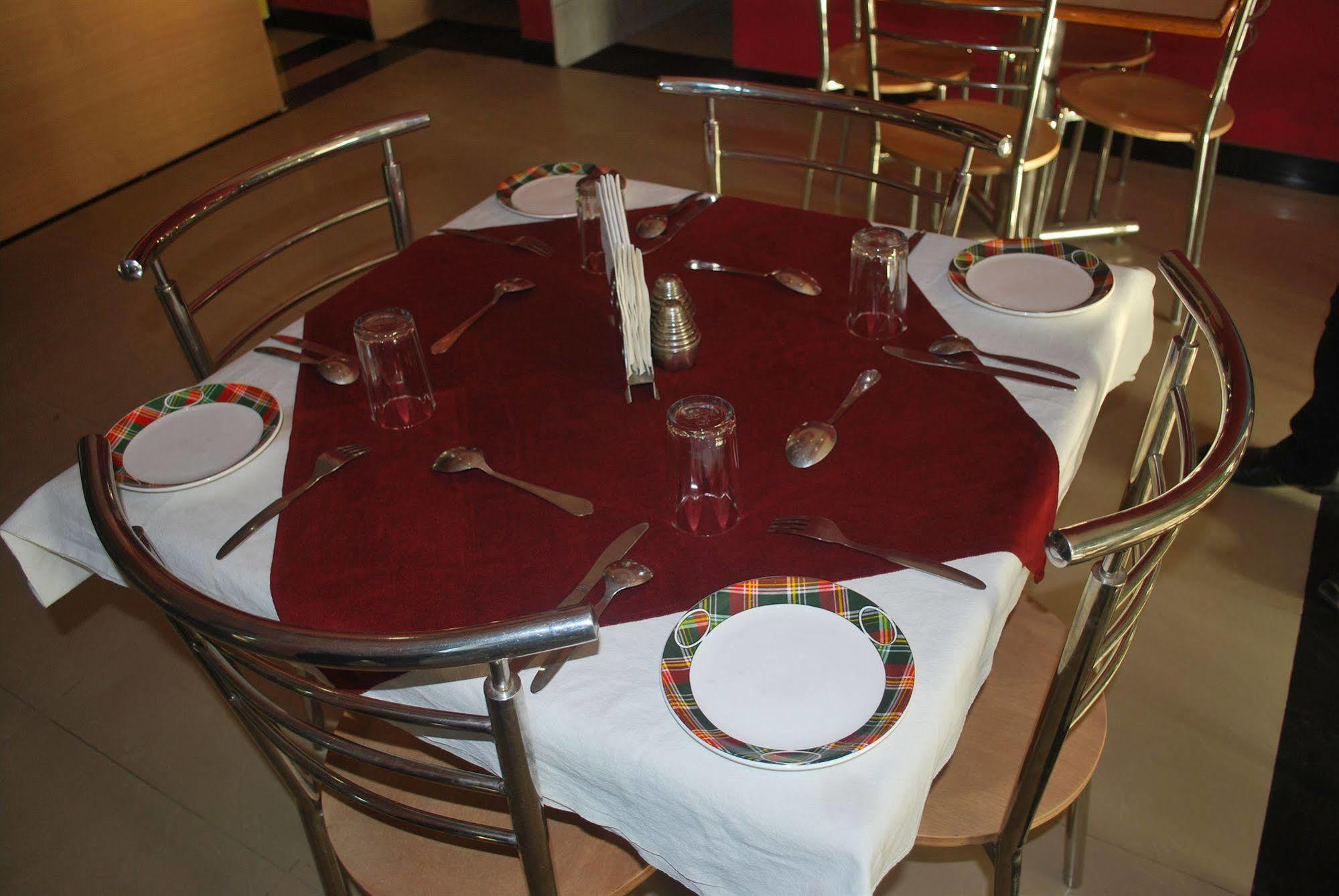 Mansarovar Palace Hotel Jaipur