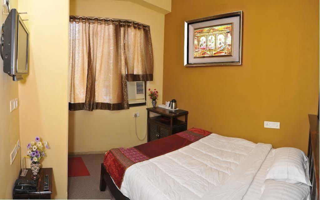 Silver Plaza Hotel