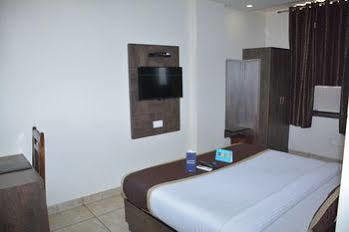 Fabhotel Padmavati Palace Mansarovar Hotel 3*