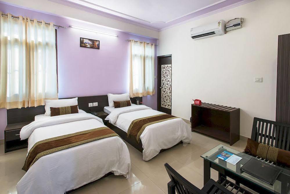 Oyo Premium World Trade Park Hotel 3*