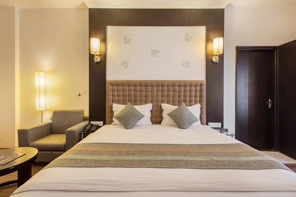 Oyo Premium World Trade Park