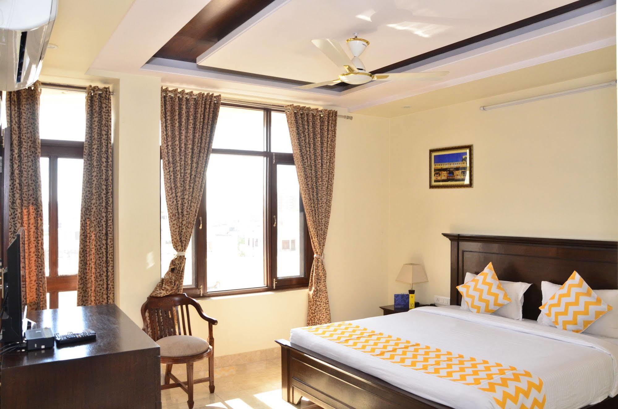 Raj Regency 3*