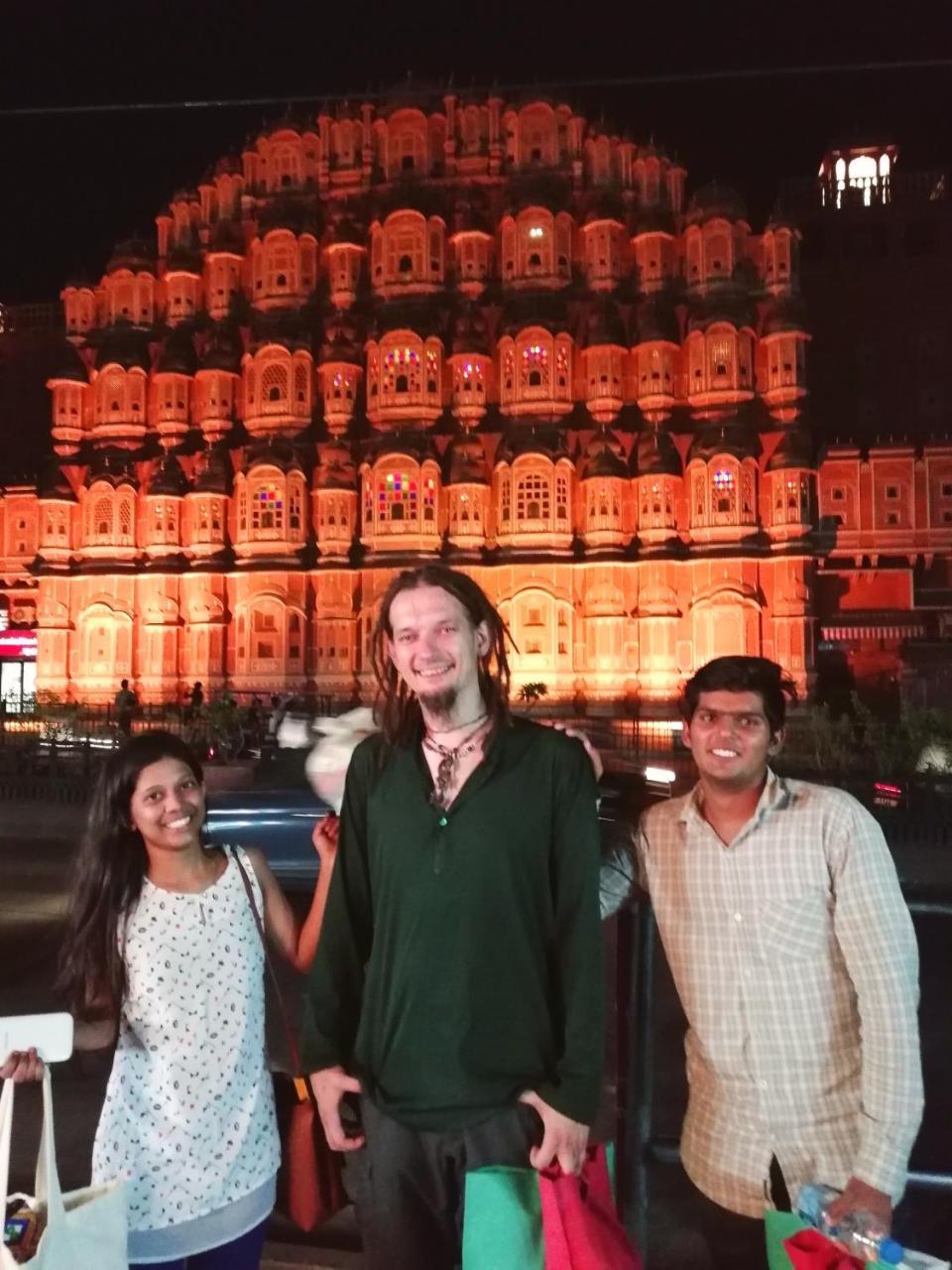 Lazy Mozo Backpackers Hostel *