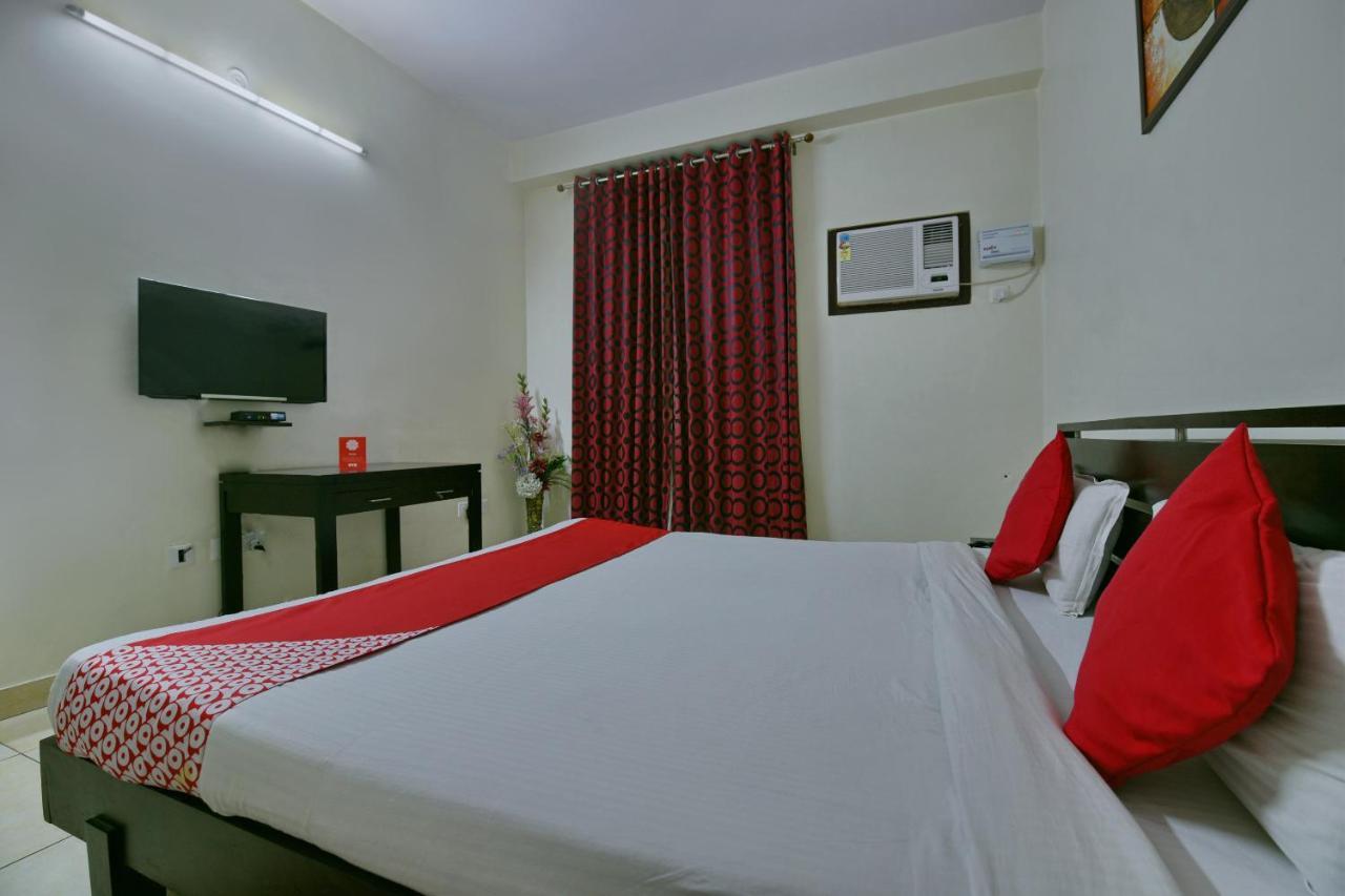 Hotel Oyo 4647 Hari 2*