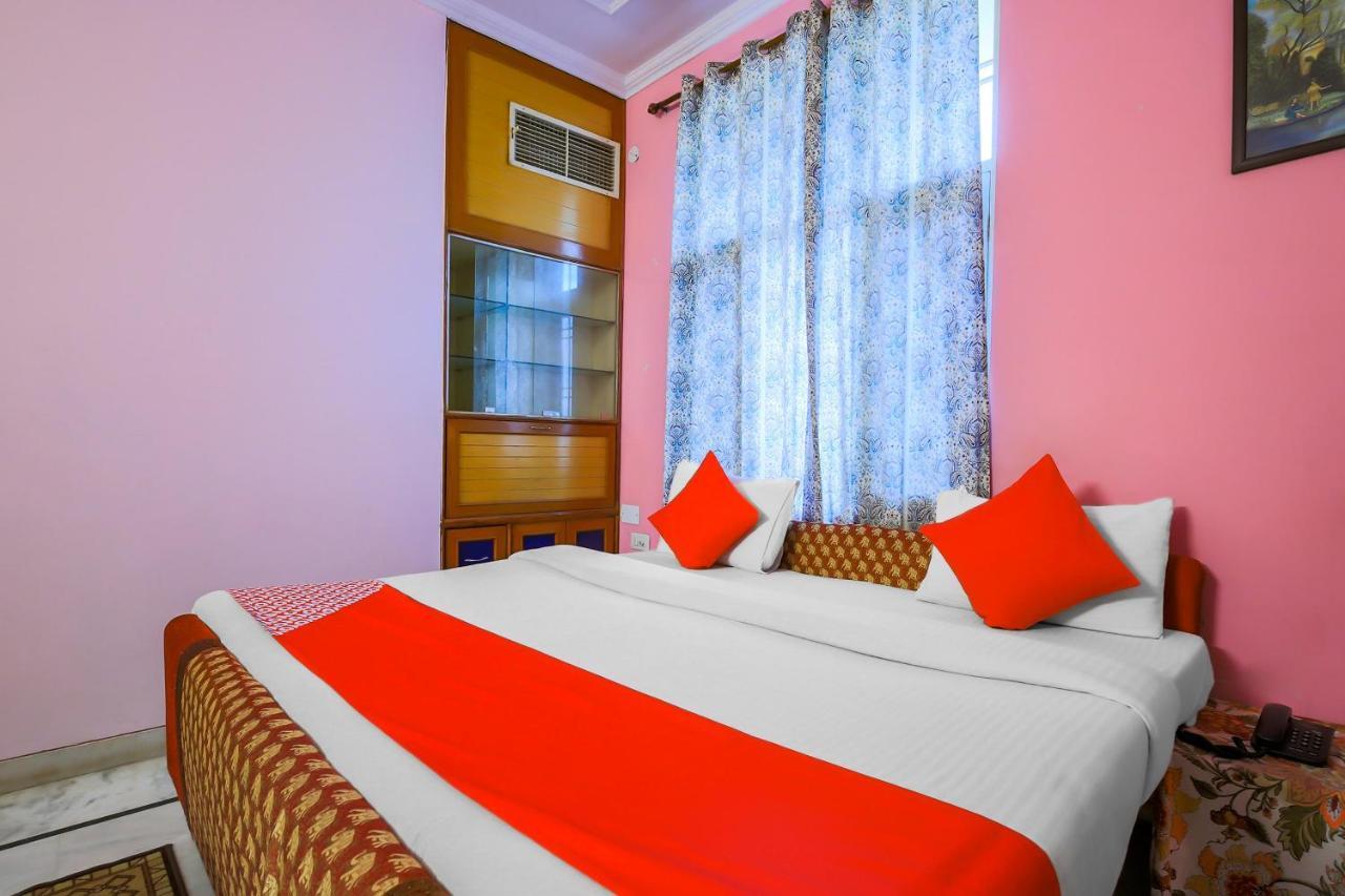 Oyo 1060 Hotel Rahwaas Homestay *
