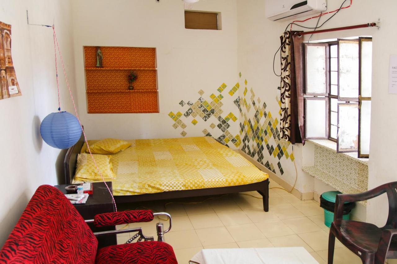 Nadya For Female & Family Homestay *