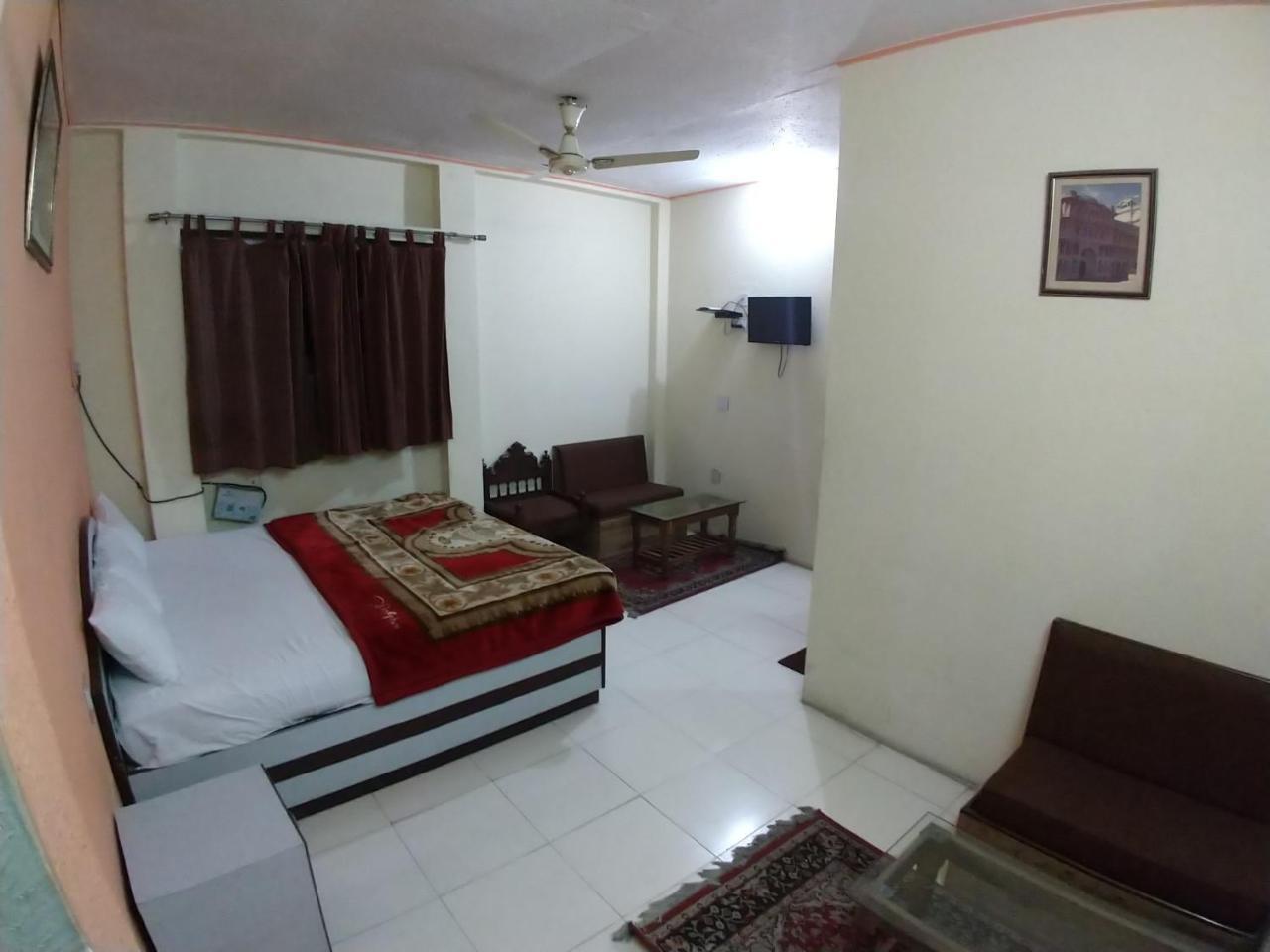 Backpacker Stephels Hostel *