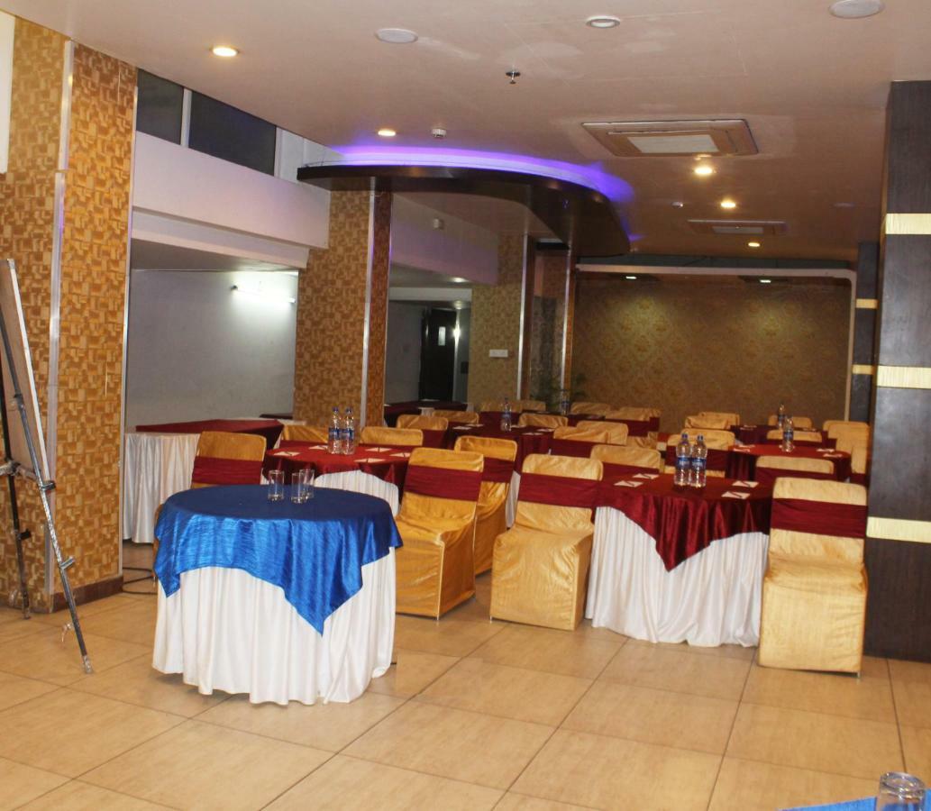 Hotel Tgi Apple Jaipur