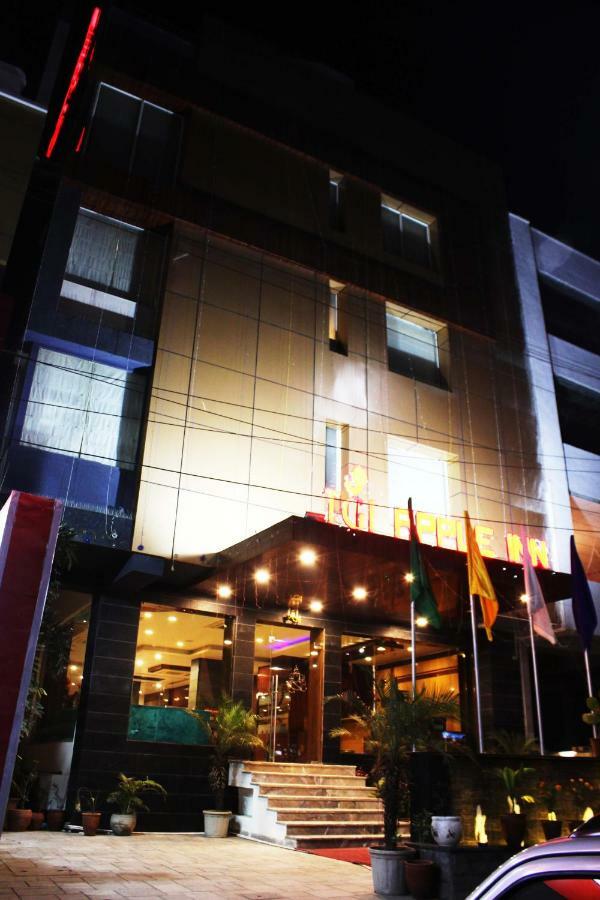 Tgi Apple Hotel