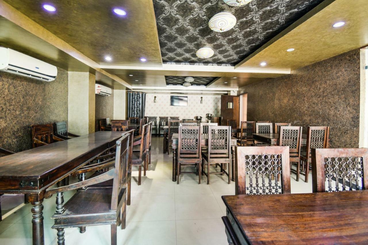 Hotel Oyo 15896 Jal Mahal Haveli 3*