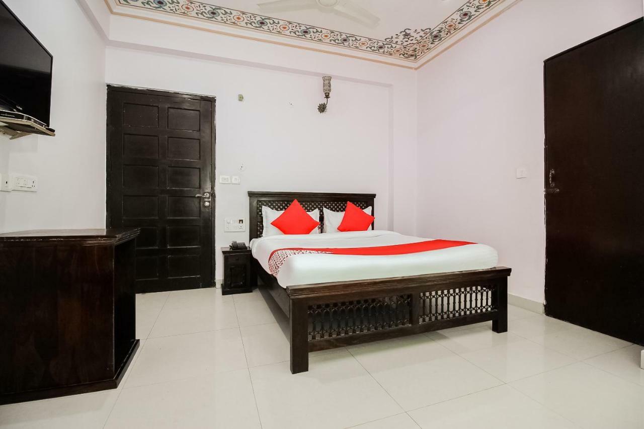 Oyo 15896 Jal Mahal Haveli Hotel