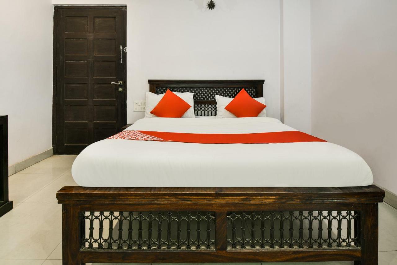 Hotel Oyo 15896 Jal Mahal Haveli