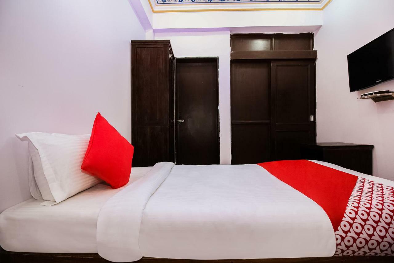 Hotel Oyo 15896 Jal Mahal Haveli