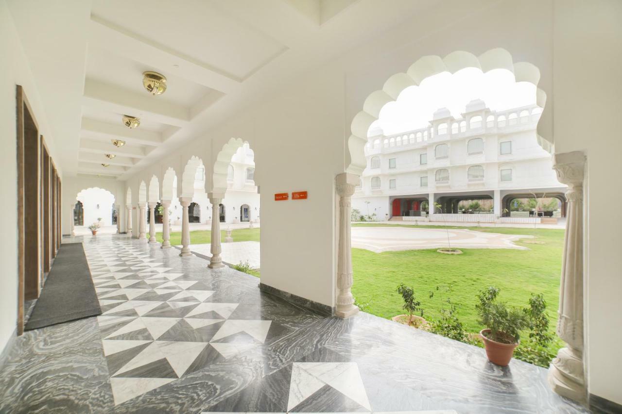 The Palace By Park Jewels & Hotel