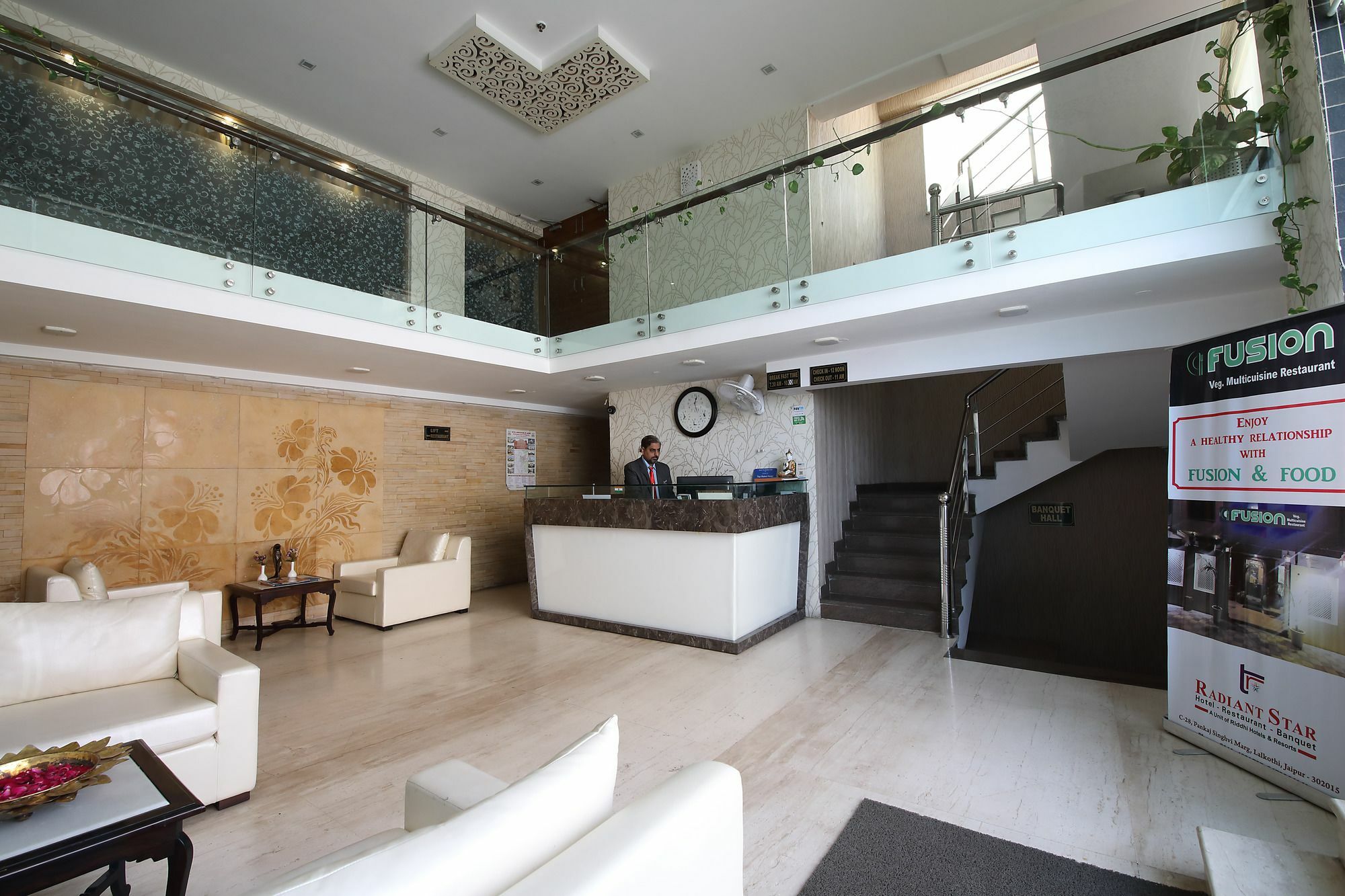 Hotel Fabhotel Radiant Star Lalkothi 3*