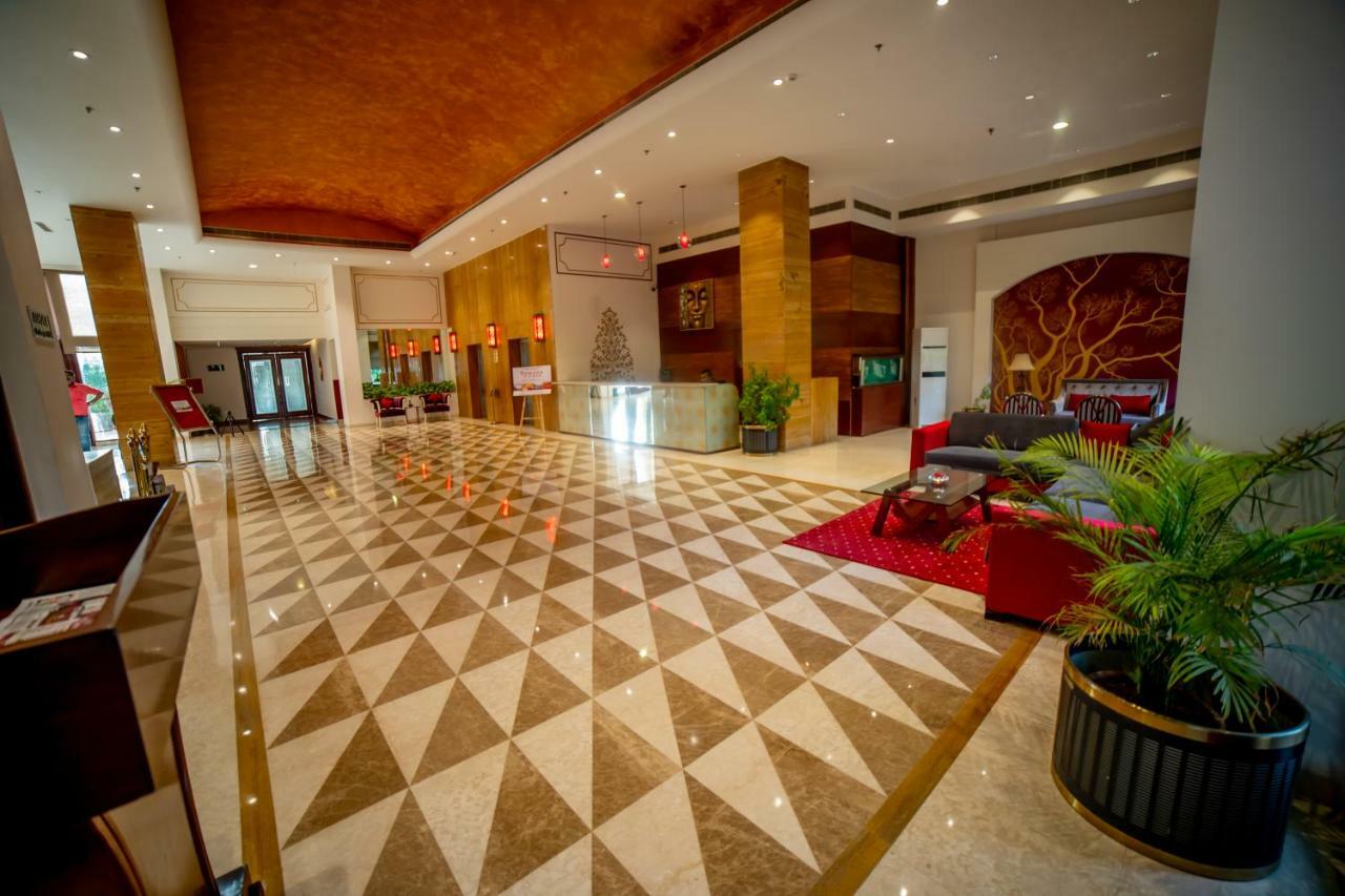 Hotel Ramada By Wyndham Jaisinghpura 4*