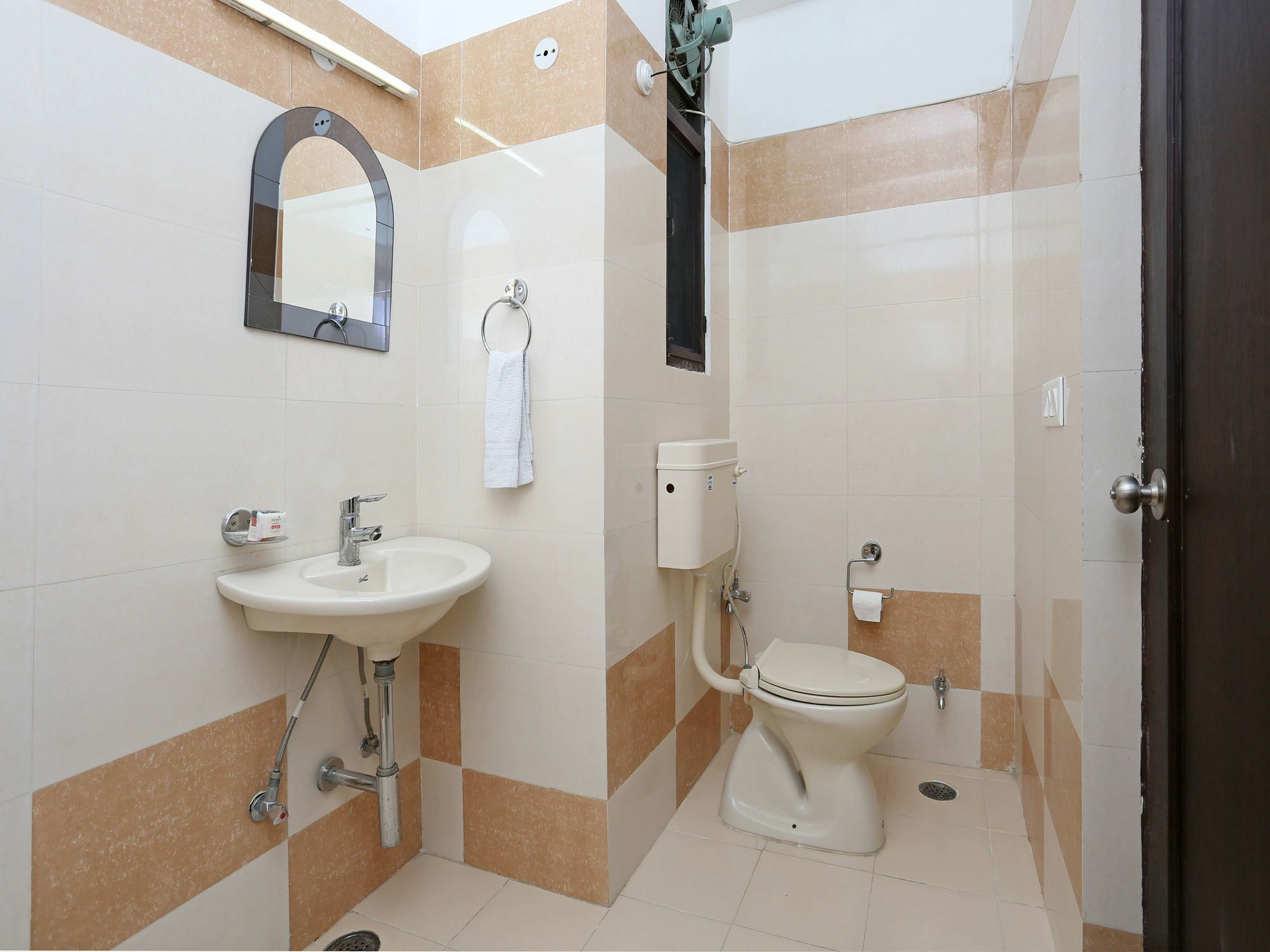 Hotel Oyo 6327 Hill View