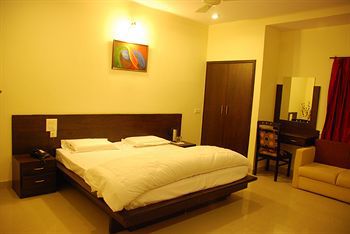Classic 7 & Restaurant Jaipur