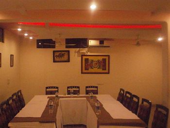 Classic 7 & Restaurant