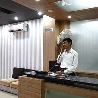 Hotel Treebo Maharaja Residency Family