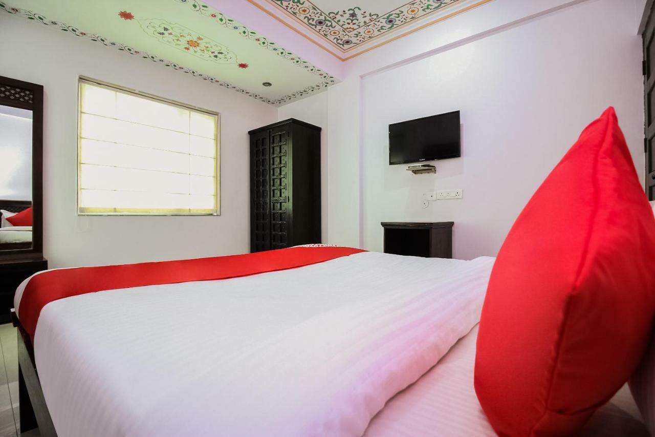 Oyo 15896 Jal Mahal Haveli Hotel