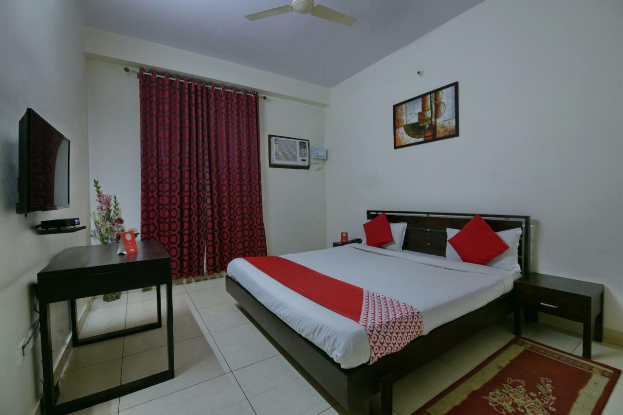 Oyo 4647 Hari Hotel 2*