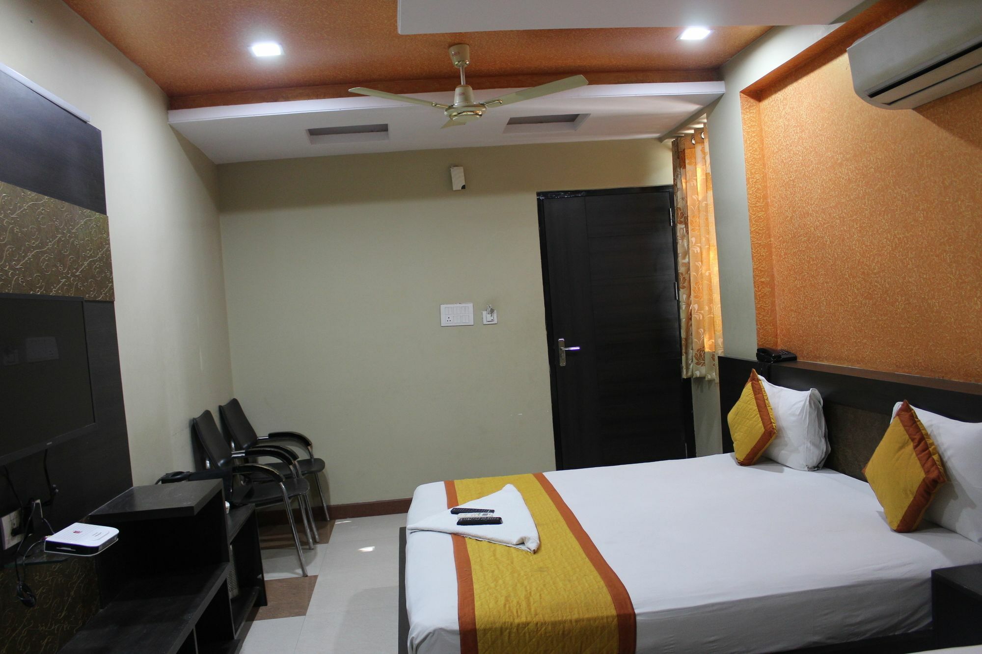 Hotel O Sanjay Palace