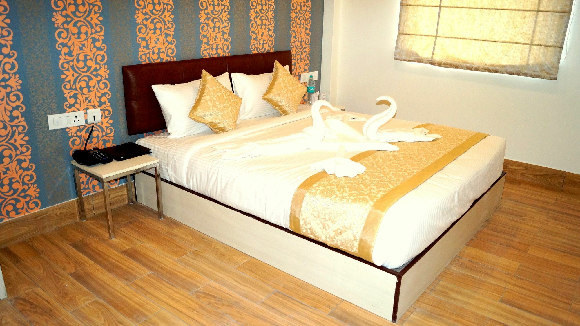 Rnb Select Vijay Palace Hotel 2*