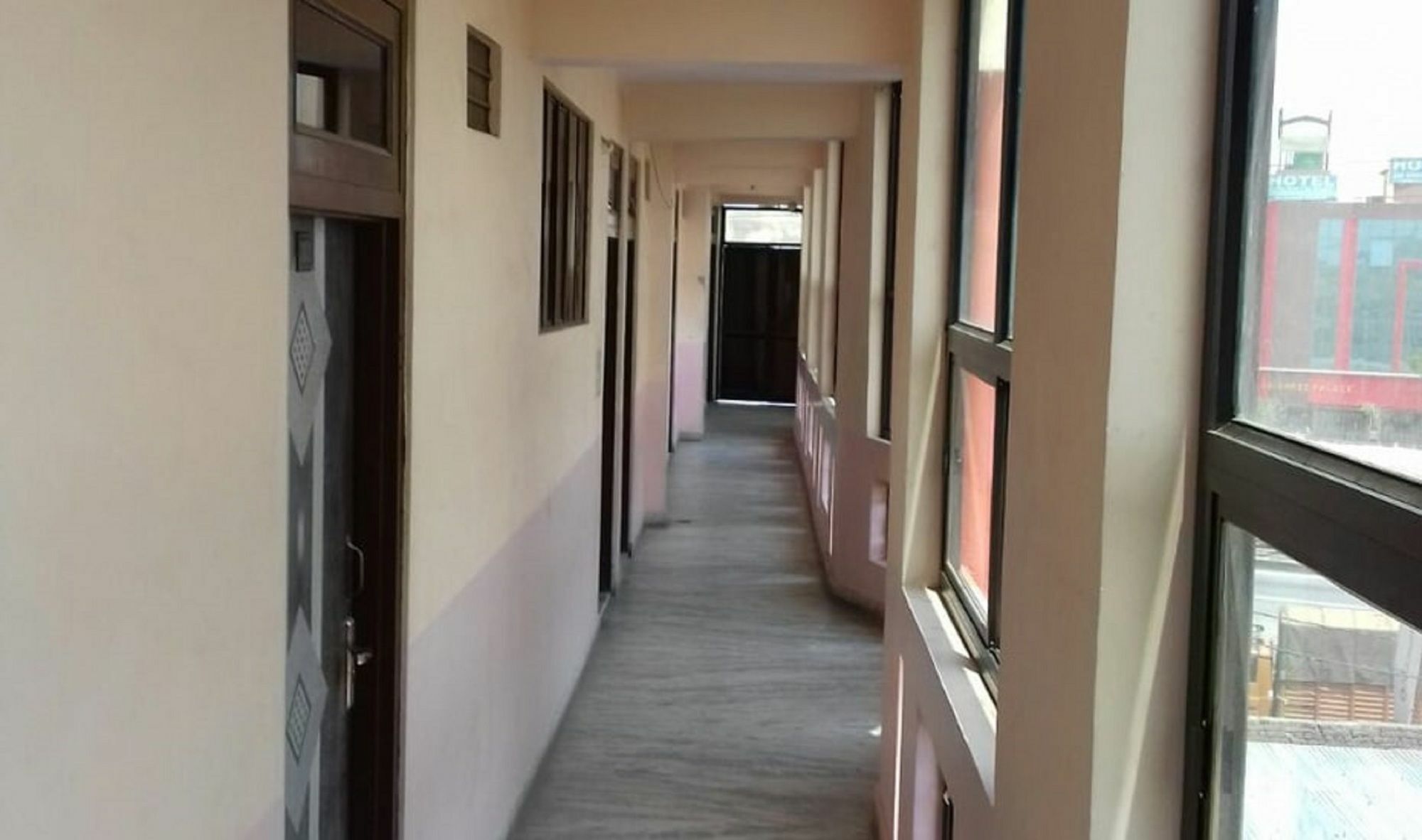 Om Jai Hotel