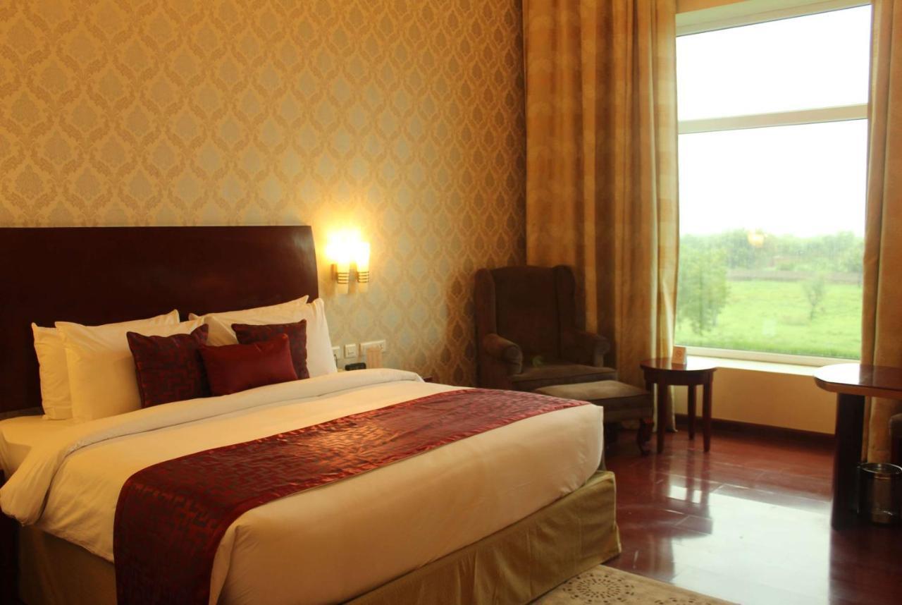 Ramada By Wyndham Jaisinghpura 4*