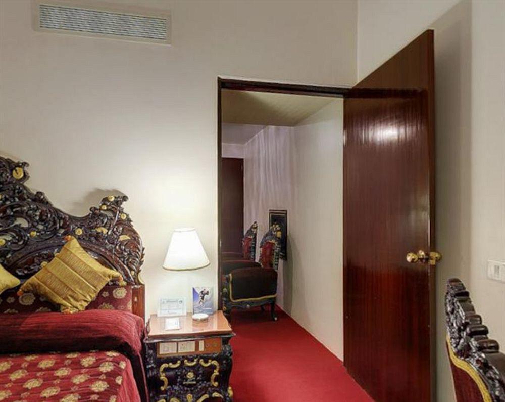 Hotel Maharani Palace
