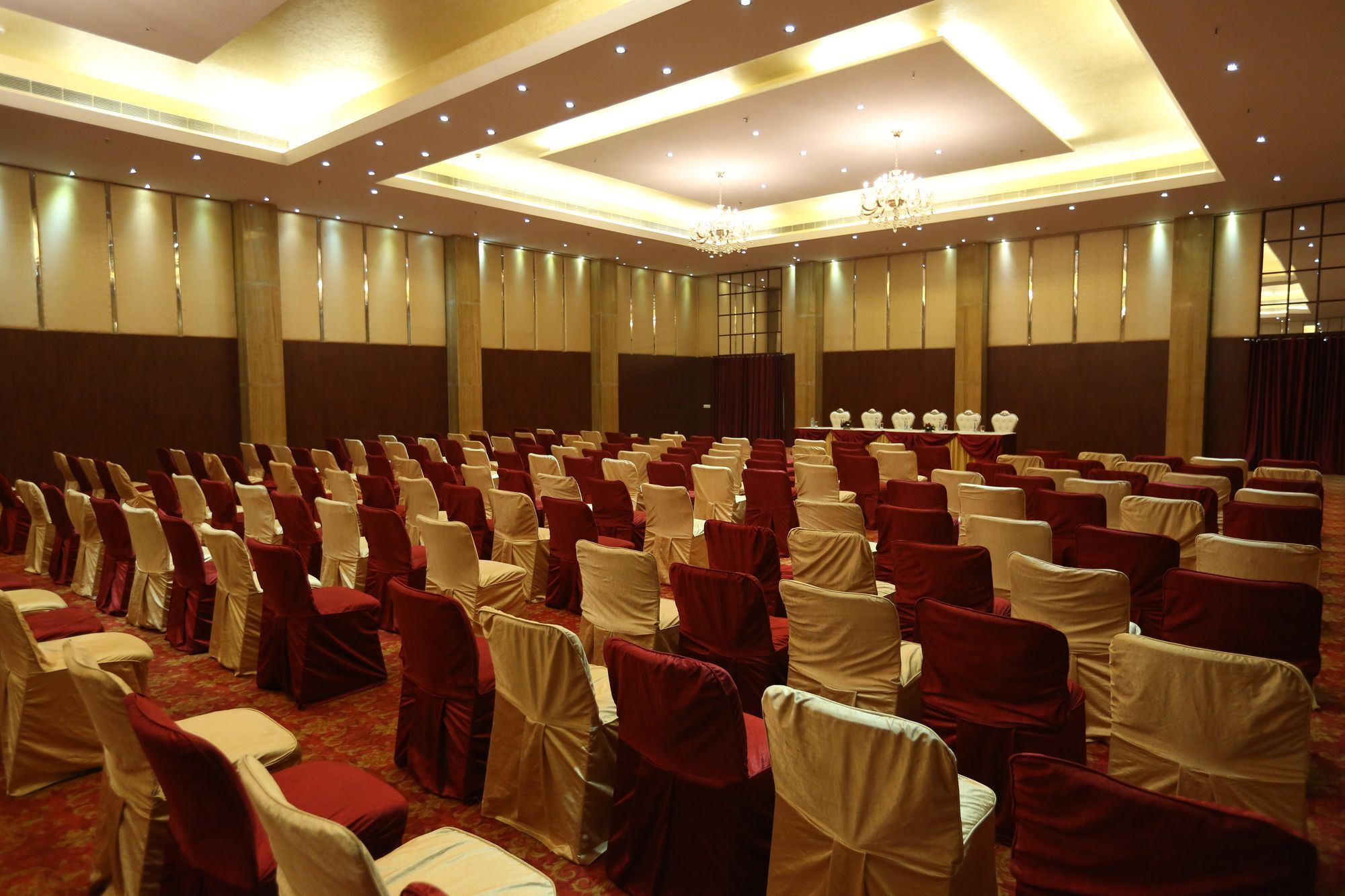 Ramada By Wyndham Jaisinghpura 4*