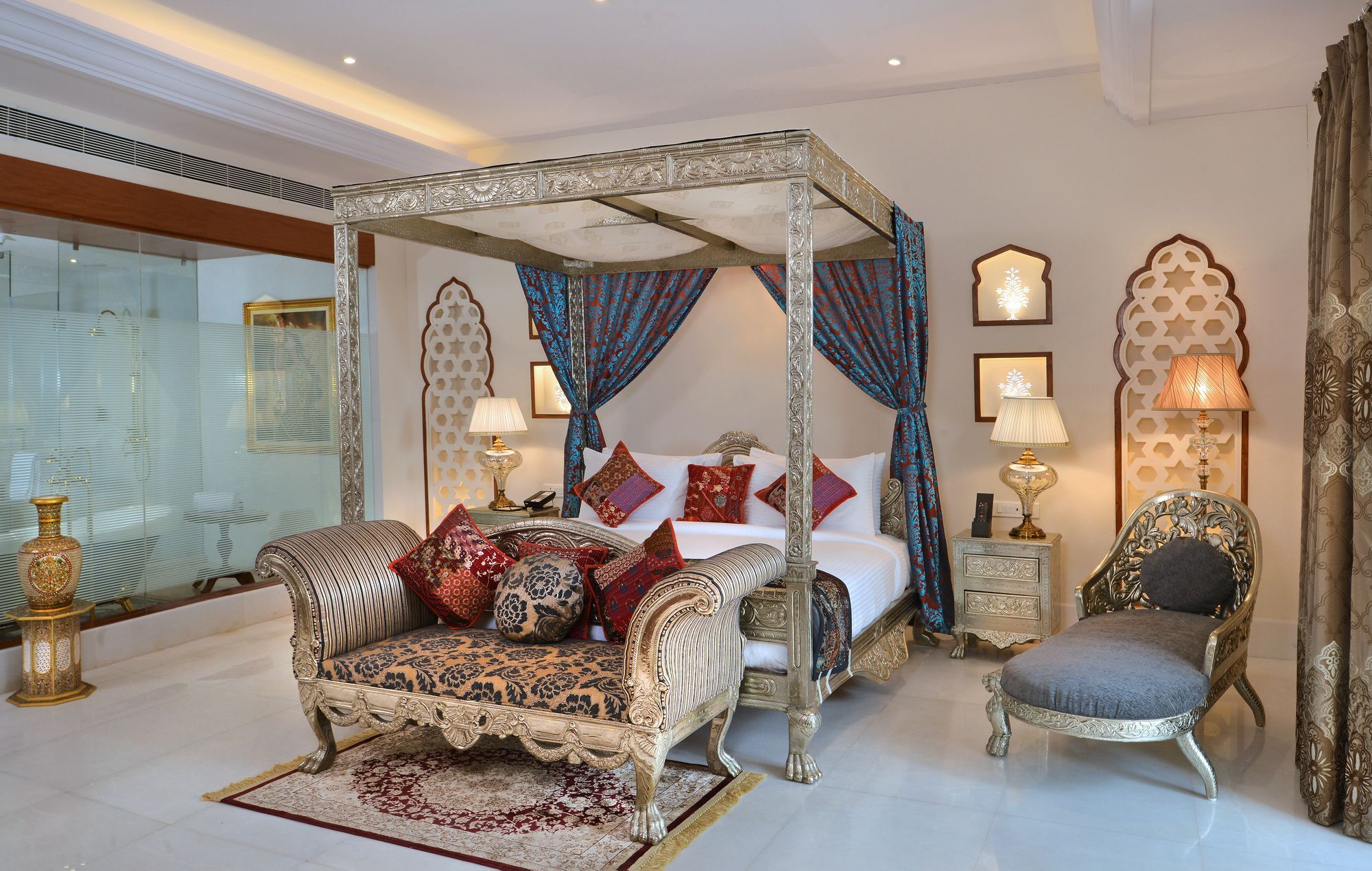 Indana Hotel 4*
