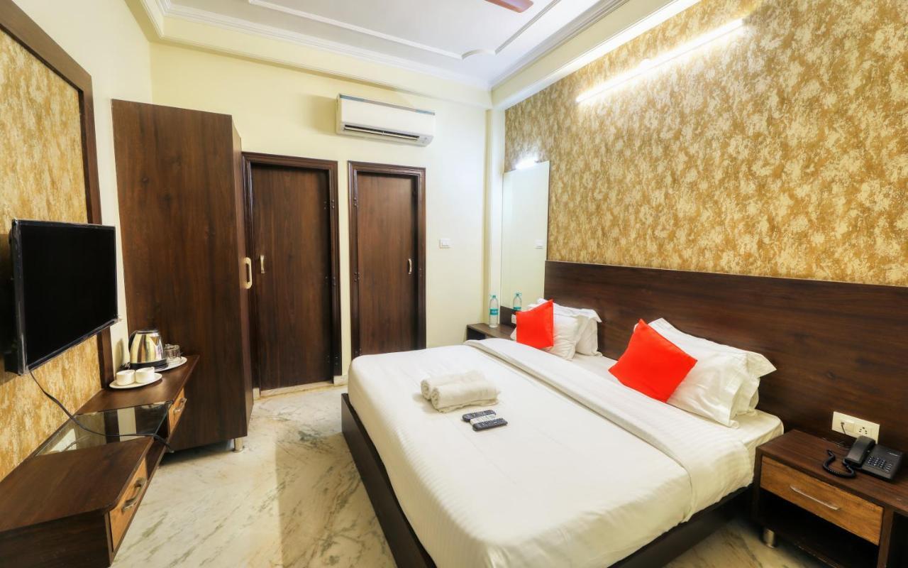 Pulse Near Railway Station Hotel 3*