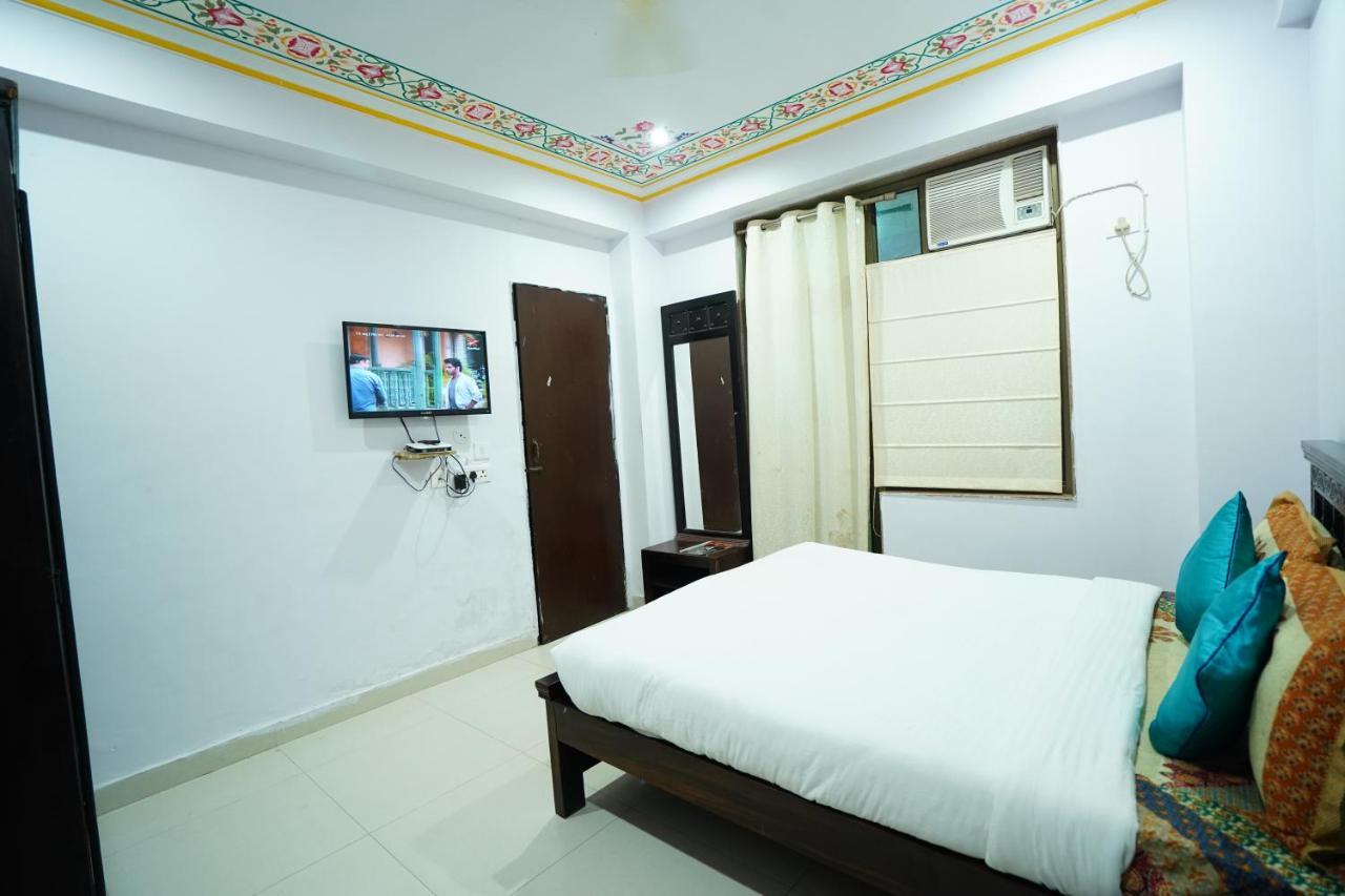 Hotel Jal Mahal Haveli 3*