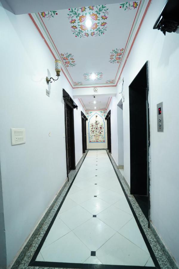 Hotel Jal Mahal Haveli 3*