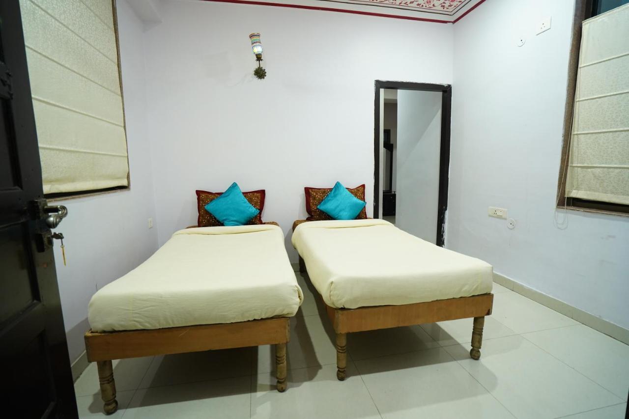 Jal Mahal Haveli Hotel