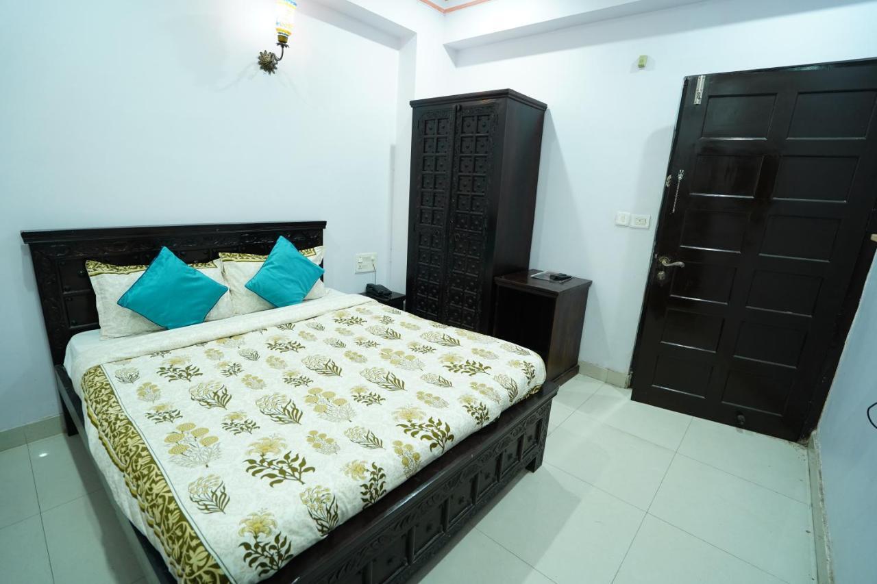 Hotel Jal Mahal Haveli 3*