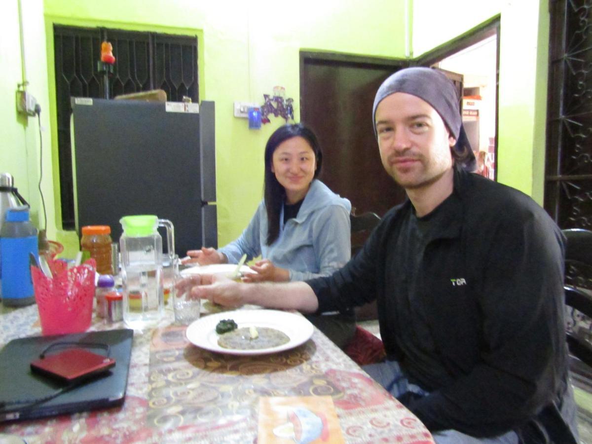 Homestay Nadya For Female & Family *