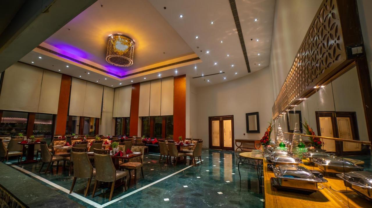 Hotel Ramada By Wyndham Jaisinghpura 4*