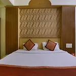 Oyo 2326 Hotel Star Plaza