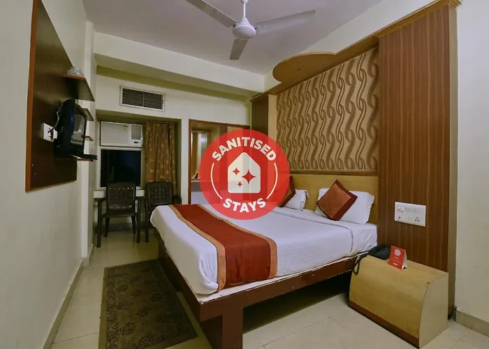 Oyo 2326 Hotel Star Plaza